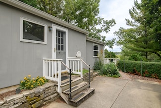 W302S10167 Oconee Dr, Mukwonago, WI 53149