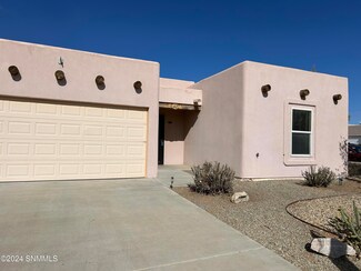 6427 Serrano Dr, Las Cruces, NM 88012