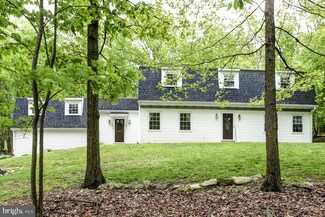 1233 Lindy Terrace, Boiling Springs, PA 17007