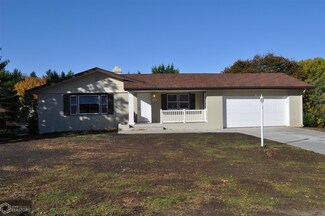 1521 Marcella Heights Dr, Carroll, IA 51401