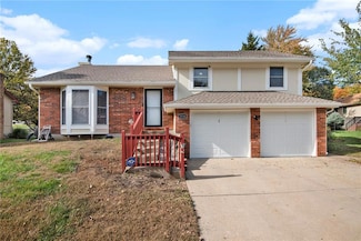 2116 Cambridge St, Leavenworth, KS 66048