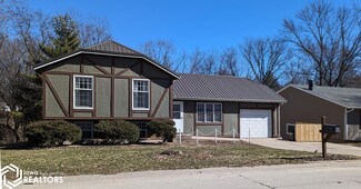 606 Winchester Dr, Ottumwa, IA 52501