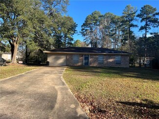108 Conly Dr, Pineville, LA 71360