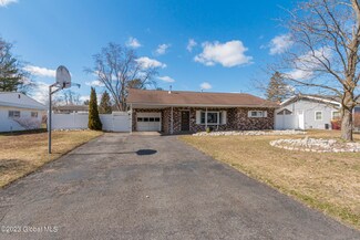 11 Lee Ave, Schenectady, NY 12303