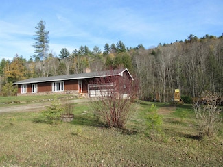 812 Brown Farm Rd, Lyndonville, VT 05851