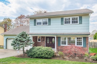 17 Schirra Dr, Wanaque, NJ 07465
