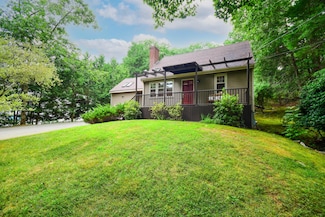240 Clay Hill Rd, Cape Neddick, ME 03902