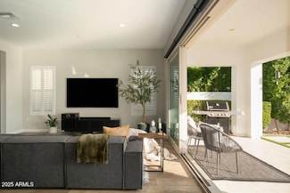 6525 E Libby St, Phoenix, AZ 85054