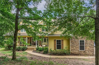 54 Island Creek Dr, Seale, AL 36875