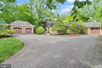 4015 N Randolph St, Arlington, VA 22207