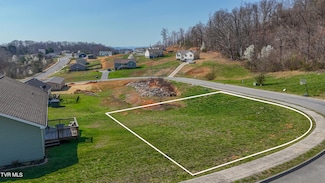 2212 Friendship Cir, Kingsport, TN 37665