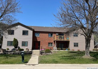2110 14th Ave N Unit 101, Clear Lake, IA 50428