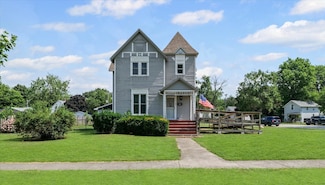 543 E Orleans St, Paxton, IL 60957