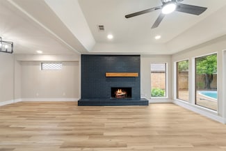 809 Havenwood Ln S, Fort Worth, TX 76112
