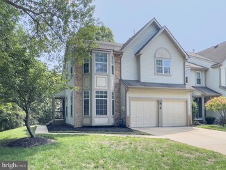 2 Langcliffe Ct, Mount Laurel, NJ 08054