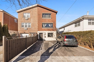 229 Ditmars St, Bronx, NY 10464