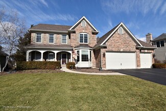 1640 Eagle Brook Dr, Geneva, IL 60134