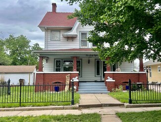 268 & 272 W 1st St, Hoisington, KS 67544