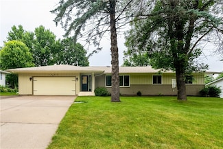 1604 Hillsdale Rd, Eau Claire, WI 54703