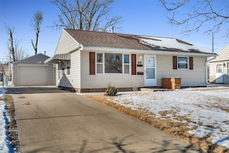 1010 17th St SW, Cedar Rapids, IA 52404