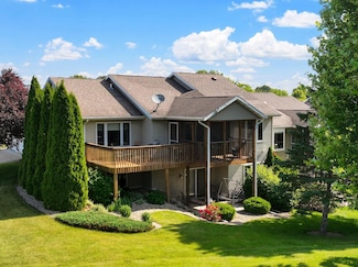 209 Morningside Dr, Deerfield, WI 53531