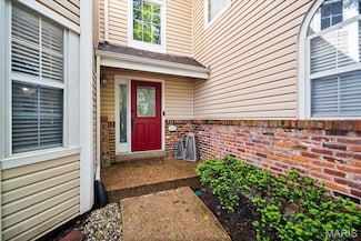 439 Meramec Way Unit 8, Saint Charles, MO 63303