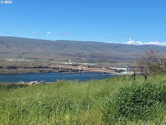 2749 E 9th Street St E, Thedalles, OR 97058