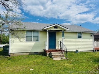 802 5th St, South Coffeyville, OK 74072