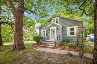 3301 Beard Ave N, Robbinsdale, MN 55422