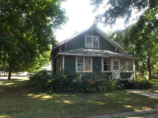 884 Hickory St, Dawson, MN 56232