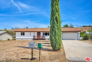 8055 Bangor Ave, Hesperia, CA 92345