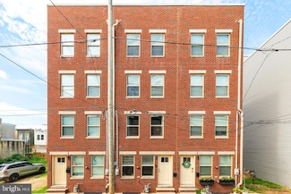 2627 Latona St, Philadelphia, PA 19146