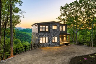 3819 Heavens View Ln, Sevierville, TN 37876