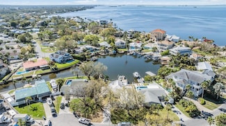 120 Carlyle Cir, Palm Harbor, FL 34683