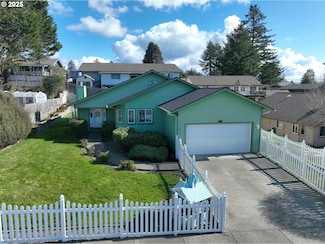 870 3rd St, Brookings, OR 97415