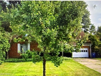 29527 Osborn Rd, Bay Village, OH 44140