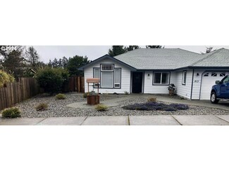 913 3rd St, Brookings, OR 97415