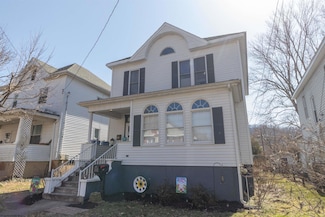 512 Center Ave, Weston, WV 26452