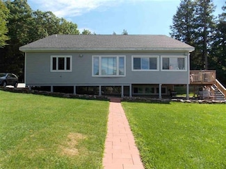 40 Circle Point Rd, Sanbornton, NH 03269