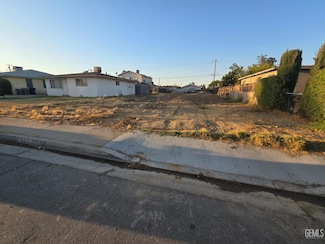 1210 E 9th St, Bakersfield, CA 93307