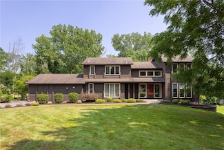 12 Trailwood Cir, Rochester, NY 14618