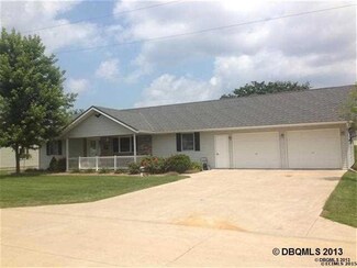 30739 Woodlawn Dr, Bellevue, IA 52031