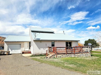 1110 S 13th St, Challis, ID 83226
