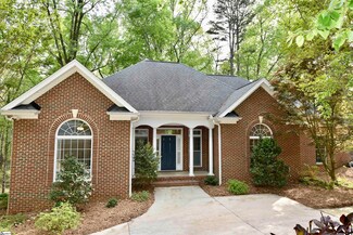 204 Catawbah Rd, Clemson, SC 29631