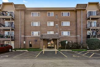 2301 Beau Monde Ln Unit 205, Lisle, IL 60532
