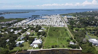 2805 10th St W, Palmetto, FL 34221