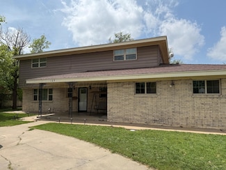 125 Mulberry Dr, Dumas, TX 79029
