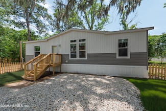 407 Sycamore Dr, MacClenny, FL 32063