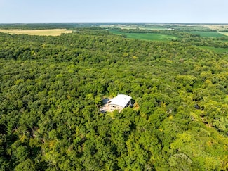 1184 3rd St, Uniontown, KS 66779