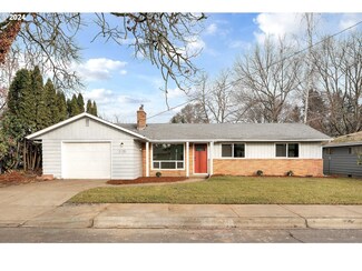 1135 E Main St, Hillsboro, OR 97123